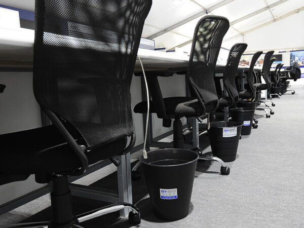 15016M hire mesh swivel office chairs